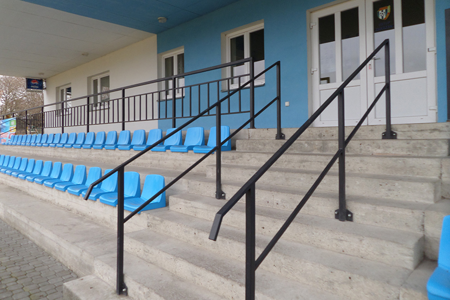 Gates and railings